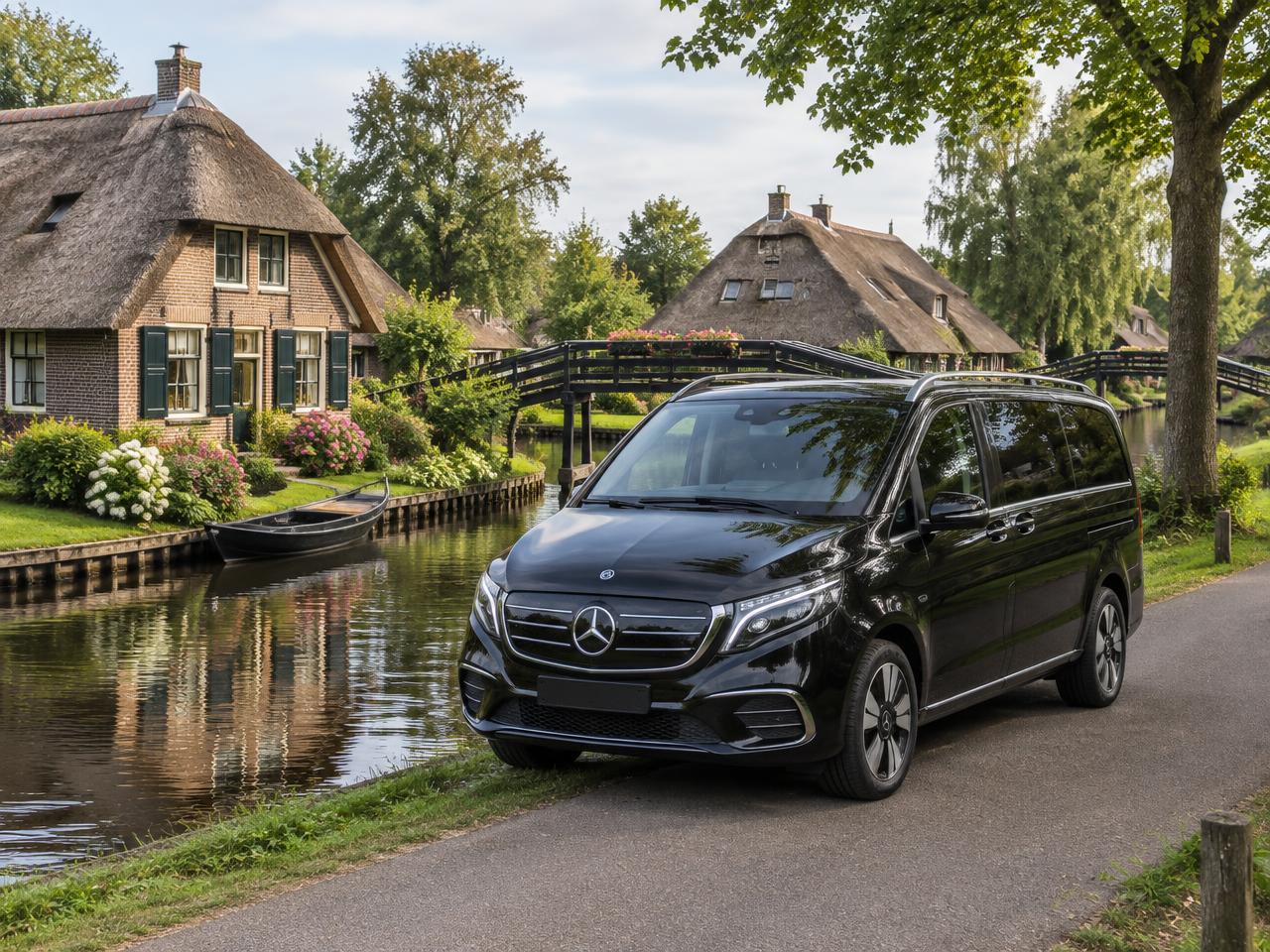 Giethoorn — Mercedes EQV
